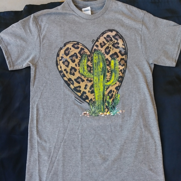 Cactus Heart Graphic Tee Shirt - Picture 3 of 5